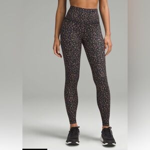 Wunder Train High-Rise Tight 28" luluelemon